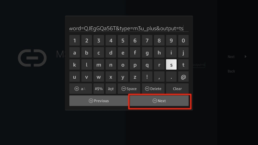 Eingabe eines M3U-Links in TiviMate auf Firestick zur Einrichtung des IPTV-Streamings. Benutzer müssen ihre M3U-URL eingeben und die Einrichtung fortsetzen.